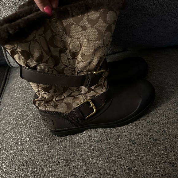 Coach winter fur boots - Picture 2 of 4
